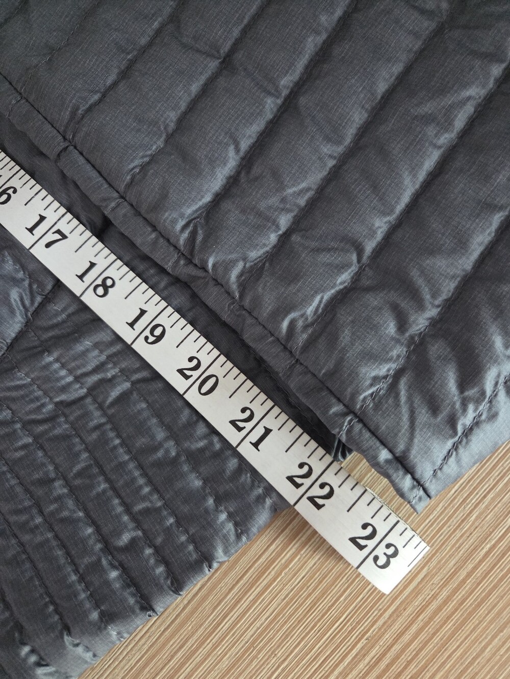 L.L. Bean Gray Ultralight 850 Down Sweater Coat Hooded Womens Size Large Regular - Picture 7 of 12